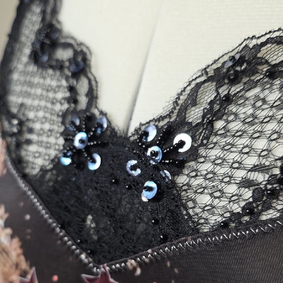 NESS Embellished Graphic Top – Gothic lion Print with Mesh & Sequins – Size S - Picture 8 of 13